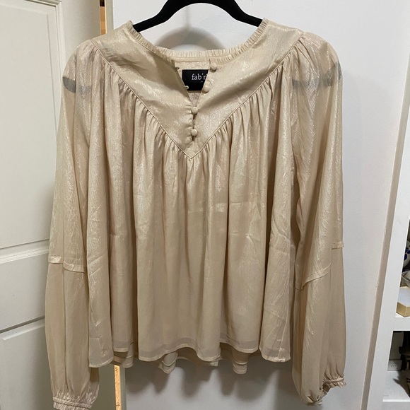Brand new Champagne v-front satin blouse- perfect for a night out! - Picture 5 of 8